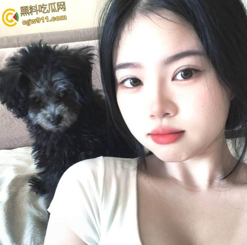 湖南巨乳绿播【刘文琪】为爱下海,清纯甜妹为绿帽男友,直播脱衣骚舞勾引金主,胸前小白兔活蹦乱跳 !-4