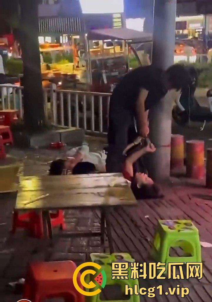 吵架吵成命案！烧烤摊男子聊天被女子嫌吵，竟拔刀相向当场捅人！-6