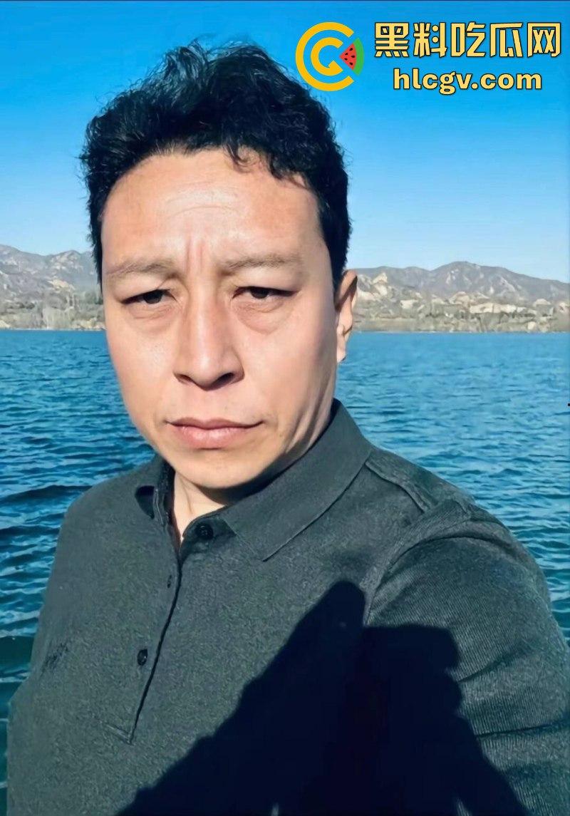 河北石家庄三百万网红闻神父子 塌房搬家跑路 闻子涵女友曝光其始乱终弃 闻神闻子涵评论区已沦陷 !-5