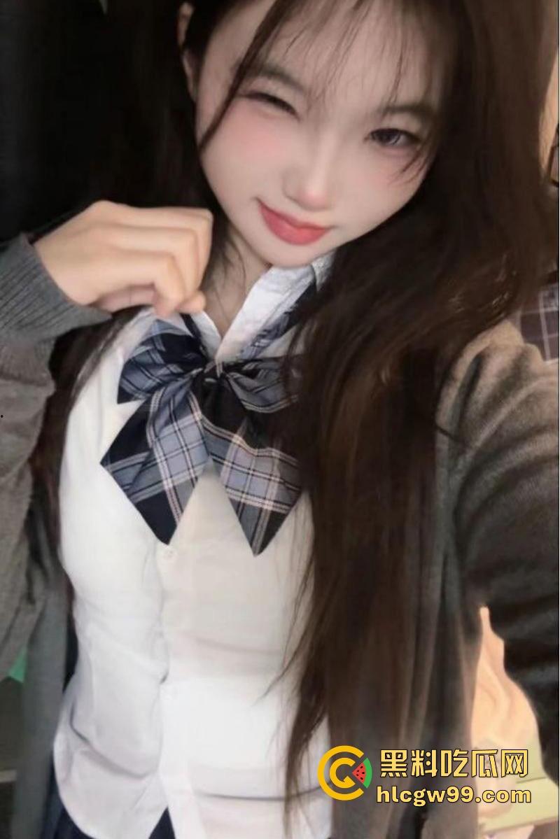 北京华东交大学极品大一萌妹【唐伊】约炮体育生被偷拍,跪舔足交画面刺激,很有撸点!-2