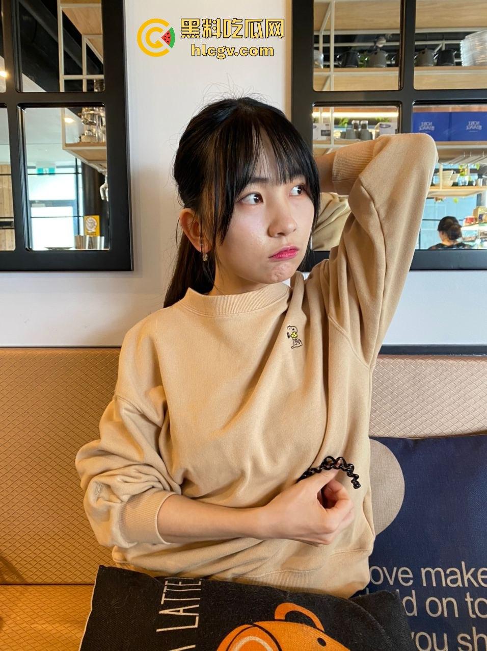 校花『李思思』娇小白虎视频外泄，青海艺术学院一夜爆红！淫像销魂这实力直接进传媒了吧？-6