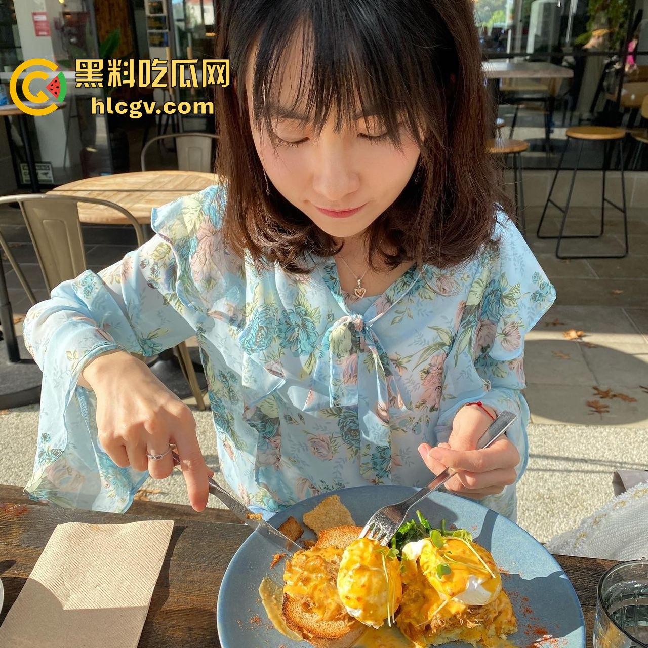 校花『李思思』娇小白虎视频外泄，青海艺术学院一夜爆红！淫像销魂这实力直接进传媒了吧？-8