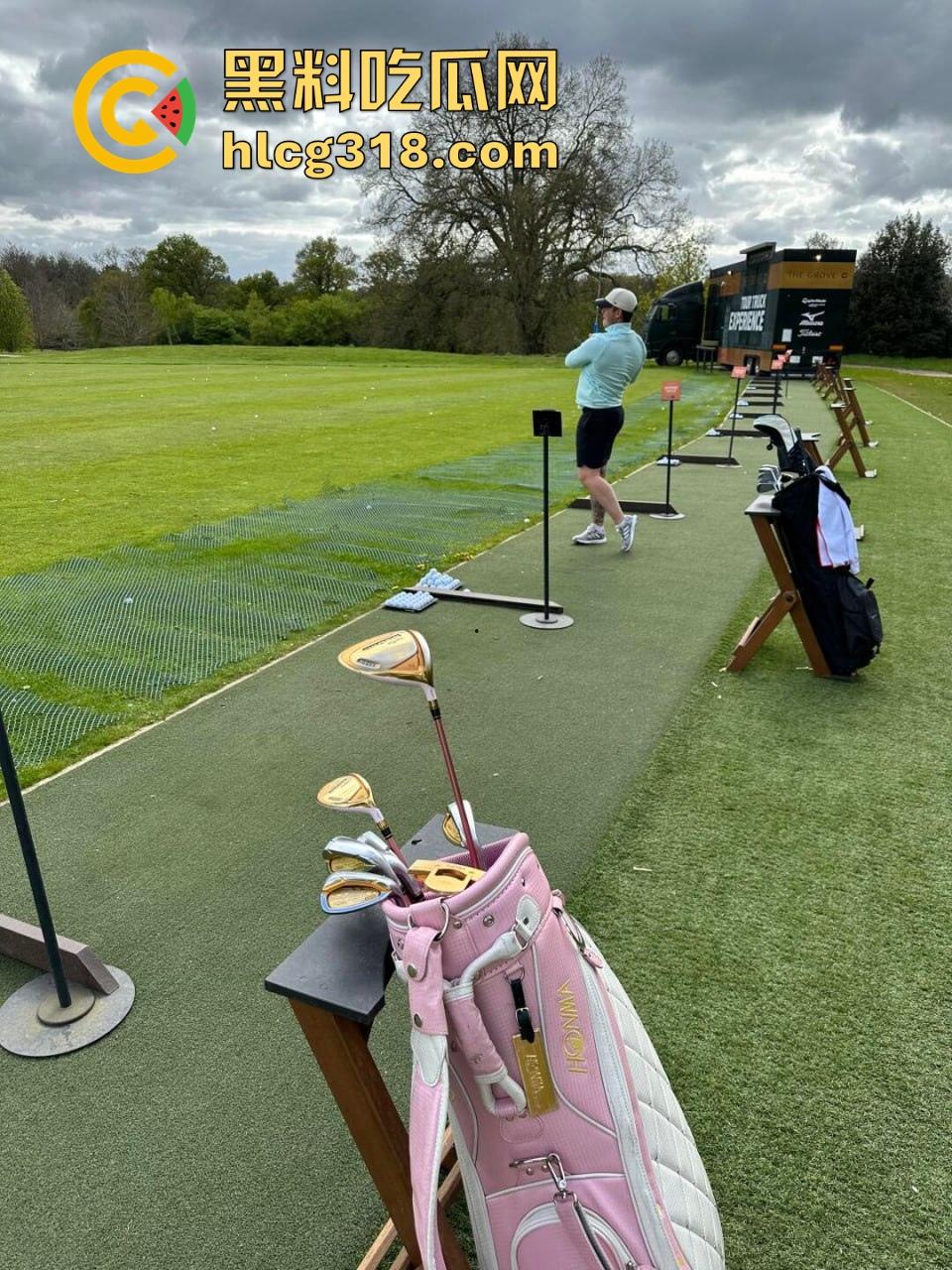 重金约炮极品高颜值高尔夫球友【李安安】美腿翘臀皮肤白嫩，爆操打桩淫水直流，早知道我也去学高尔夫了-2