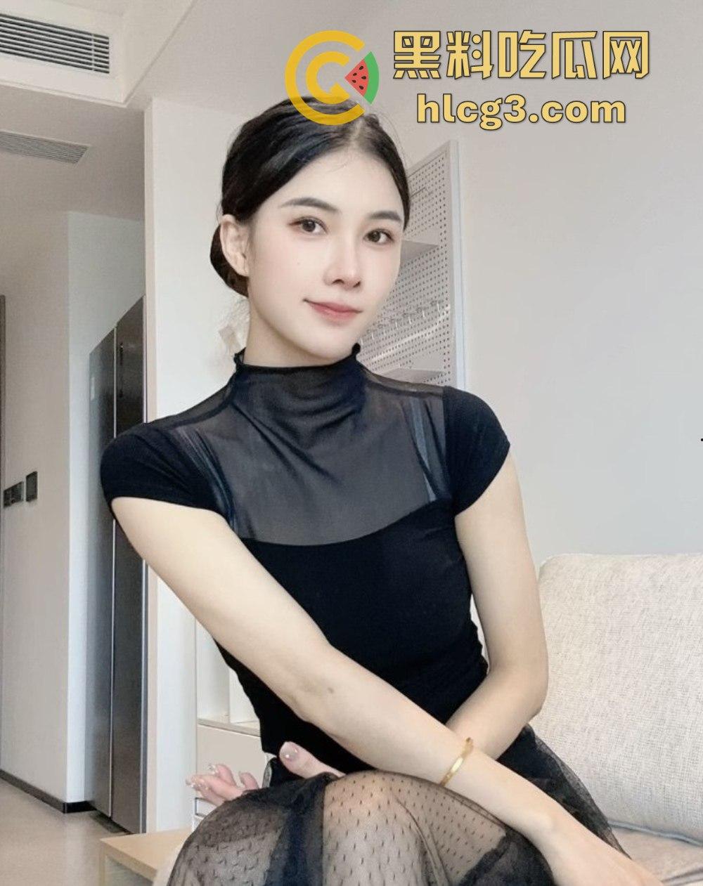 快手网红空姐少妇『是邹琳吖』空姐制服诱惑!露点露脸啪啪自慰私拍视频合集曝光!-6