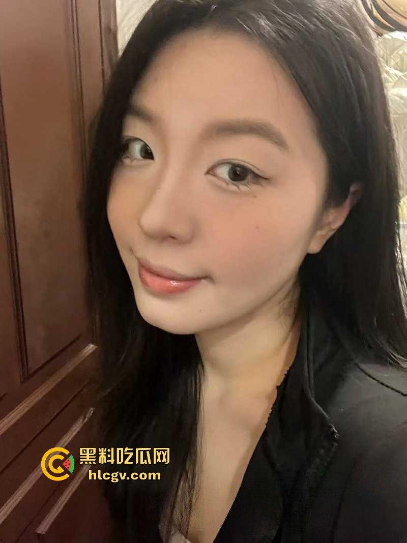 瓜友分享精虫上脑闺蜜不在家趁机勾引姐妹男友！背后搞得火热直接得吃，姐妹情深同心共用一根鸡巴！-10