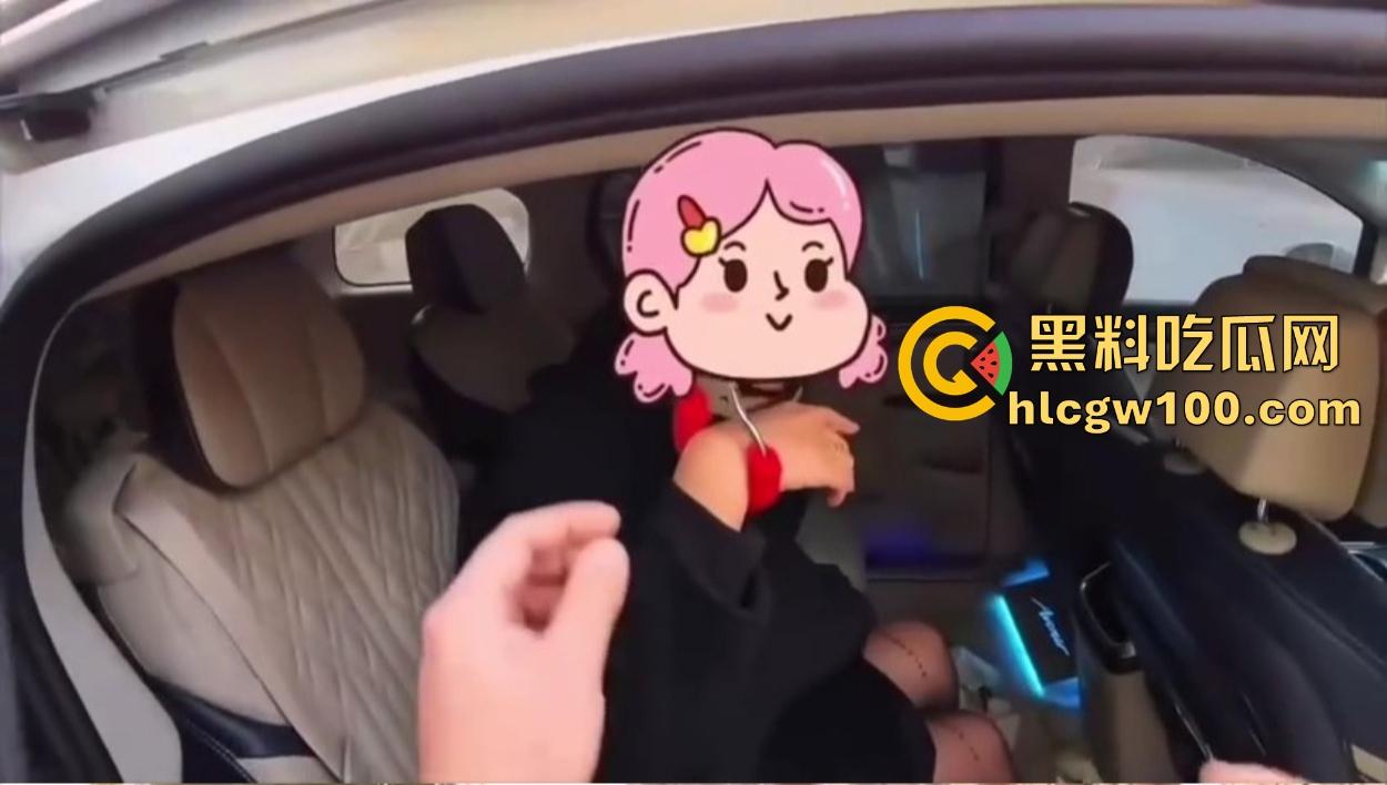 东北老哥带干女儿车震玩情趣，巴黎世家丝袜手铐搞翻车，逼都日完了手铐打不开，开锁师傅现场无语凝噎！-7