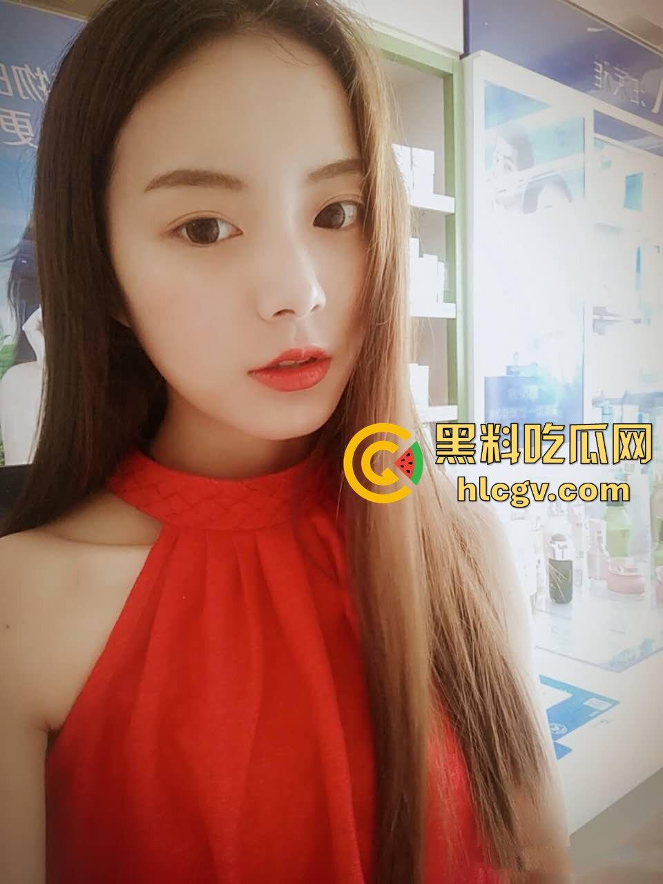 西安极品淫妻【李彤】泄露大瓜！绿毛龟带妻划船露出，宾馆捆绑给单男爽操！-3