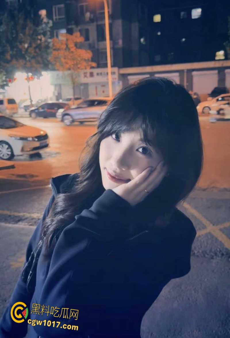 莆田青涩少女【张雨涵】遭男友蒙骗拍淫片，羞涩露奶玩自拍，穿粉裙白丝挨操只敢低声娇喘，淫性有待开发啊！-5