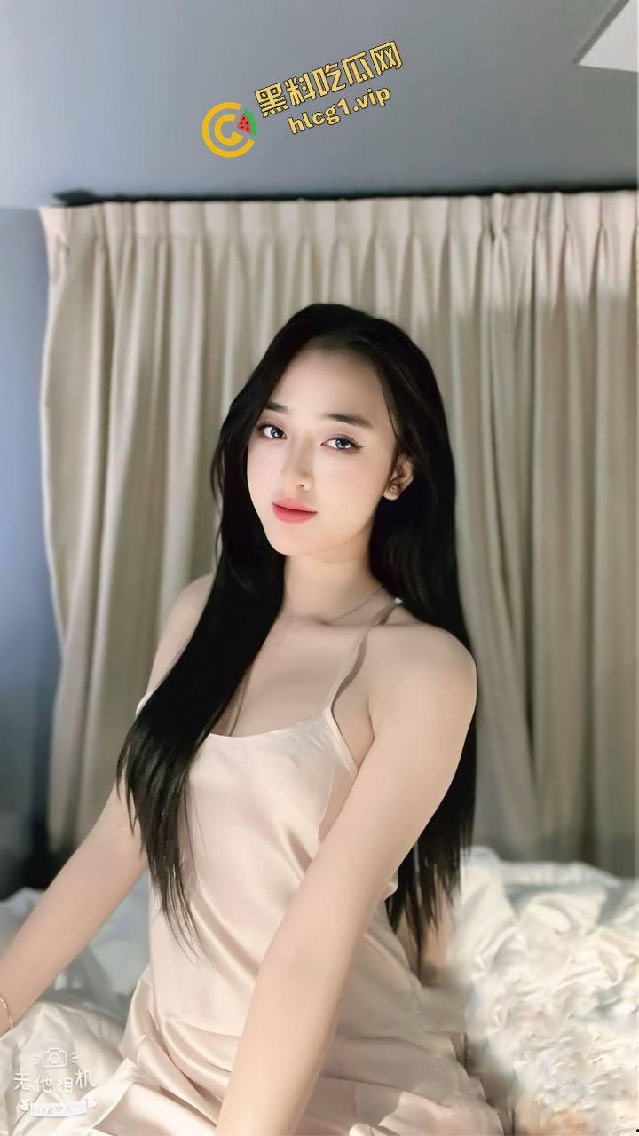 网友投稿曝光！柬埔寨金边的骚婊网红『曹惠恩』出水芙蓉 性爱惨遭泄密曝光！-3