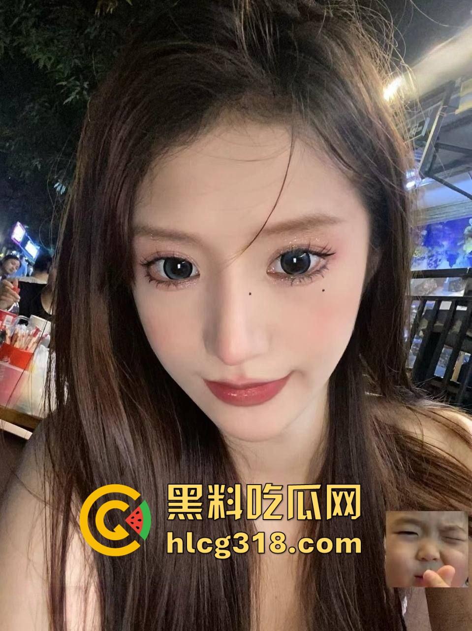 广州媚黑反差婊【何杰霞】沉迷黑人大屌，喜欢哈尼用嘴，鉴定又是巴西牛排一枚！-3