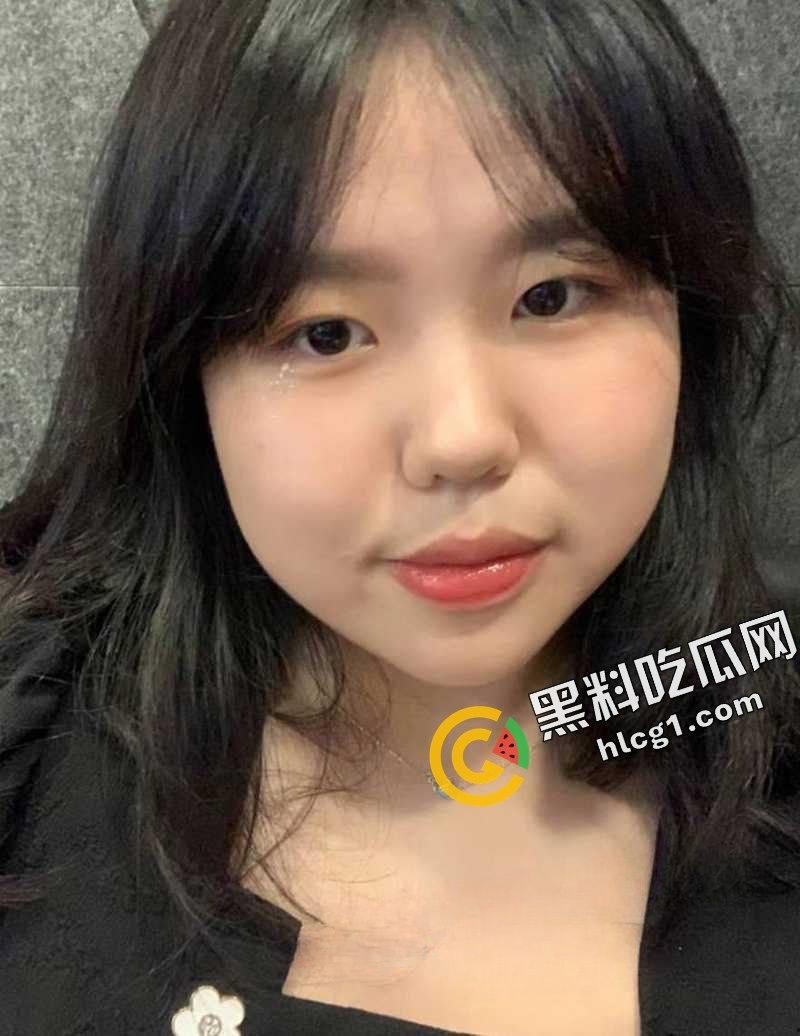 广东海德双语实验学校微胖骚货『黄津瑜』刚满18就见红 约炮猛男学弟视频流出-3