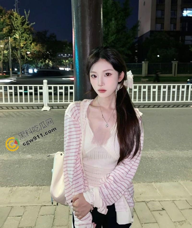 陕西科技职院【李娇】被男友滴蜡调教，后入爆操，白浆狂喷，热精满溢翘臀，淫贱至极！-3