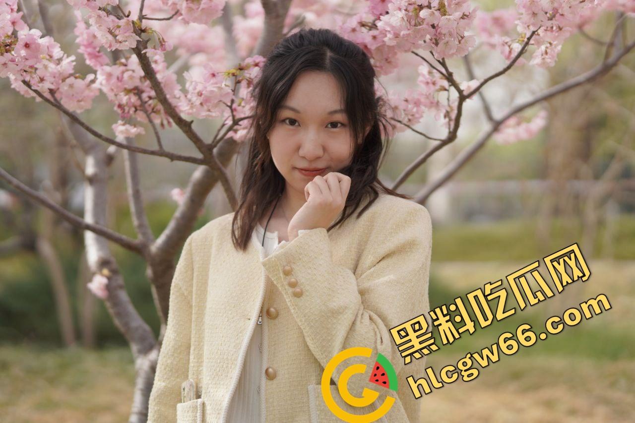 毕业实习母狗『小芸』处女开苞被调教成贱穴精喷机,白天写日报晚上掰腿求干,口吐白沫翻白眼像中邪!-2