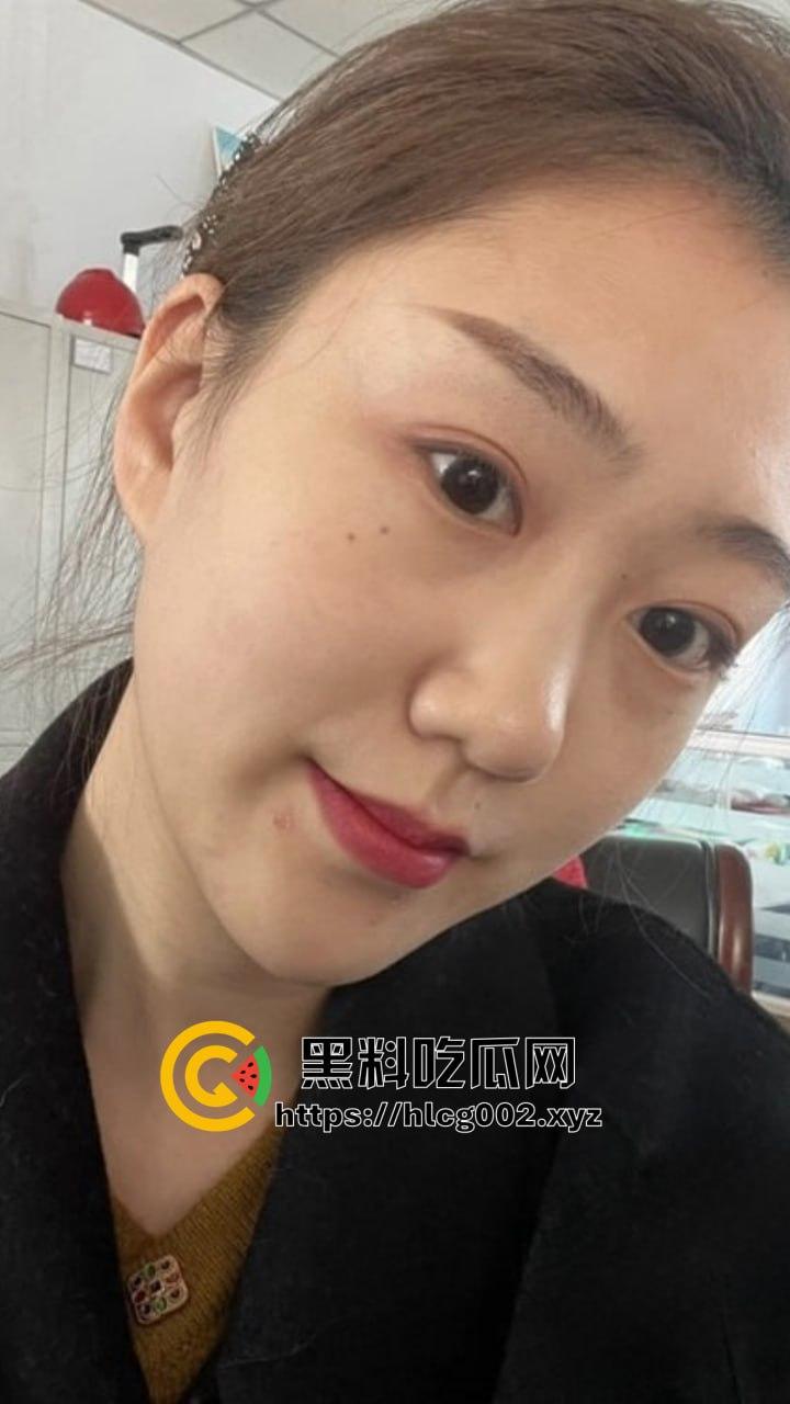 广东30岁极品性瘾骚妇欣欣背着丈夫勾引领导带回家无套啪啪！骚话不断 领导直接被榨干！-4