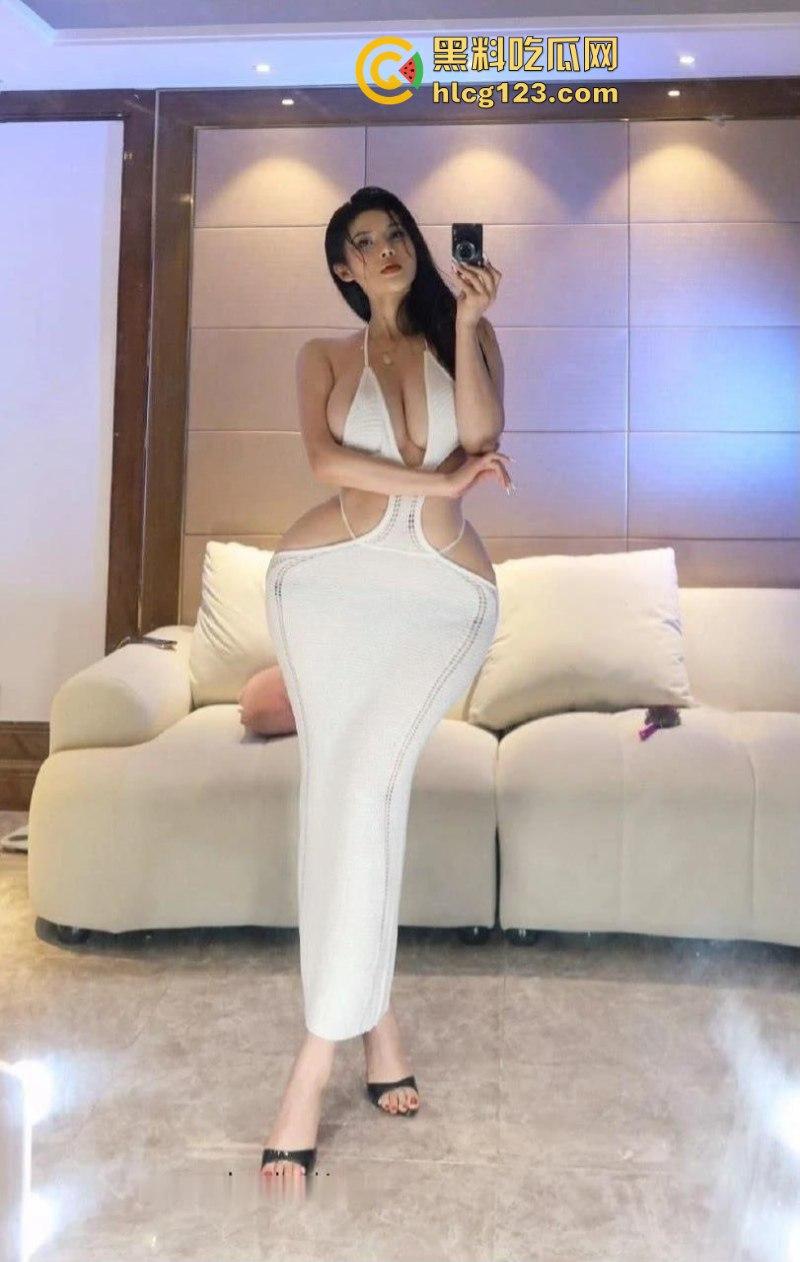 抖音御姐【山雀queen】蜂腰肥臀巨乳尤物 黑丝红色紧身衣大尺度私拍性感爆表！-7