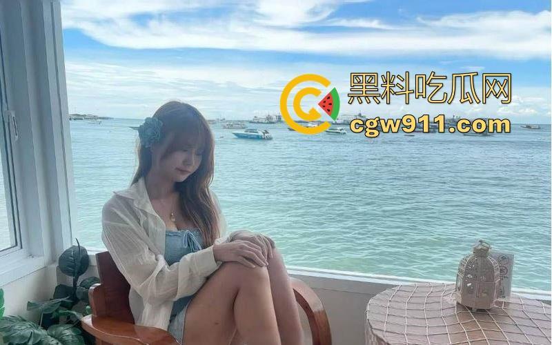 香港科技大学反差学妹【林乐宜】不雅视频流出，白皙娇躯被后入猛操内射，羞涩骚态撩人十足！-2