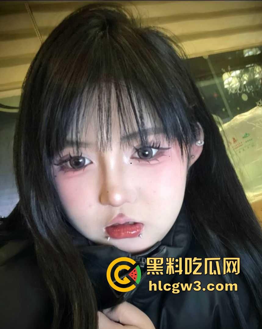 快手精神小妹为爱作困 真名马广燕 遭人霸凌导致口吐白沫浑身抽搐！-5
