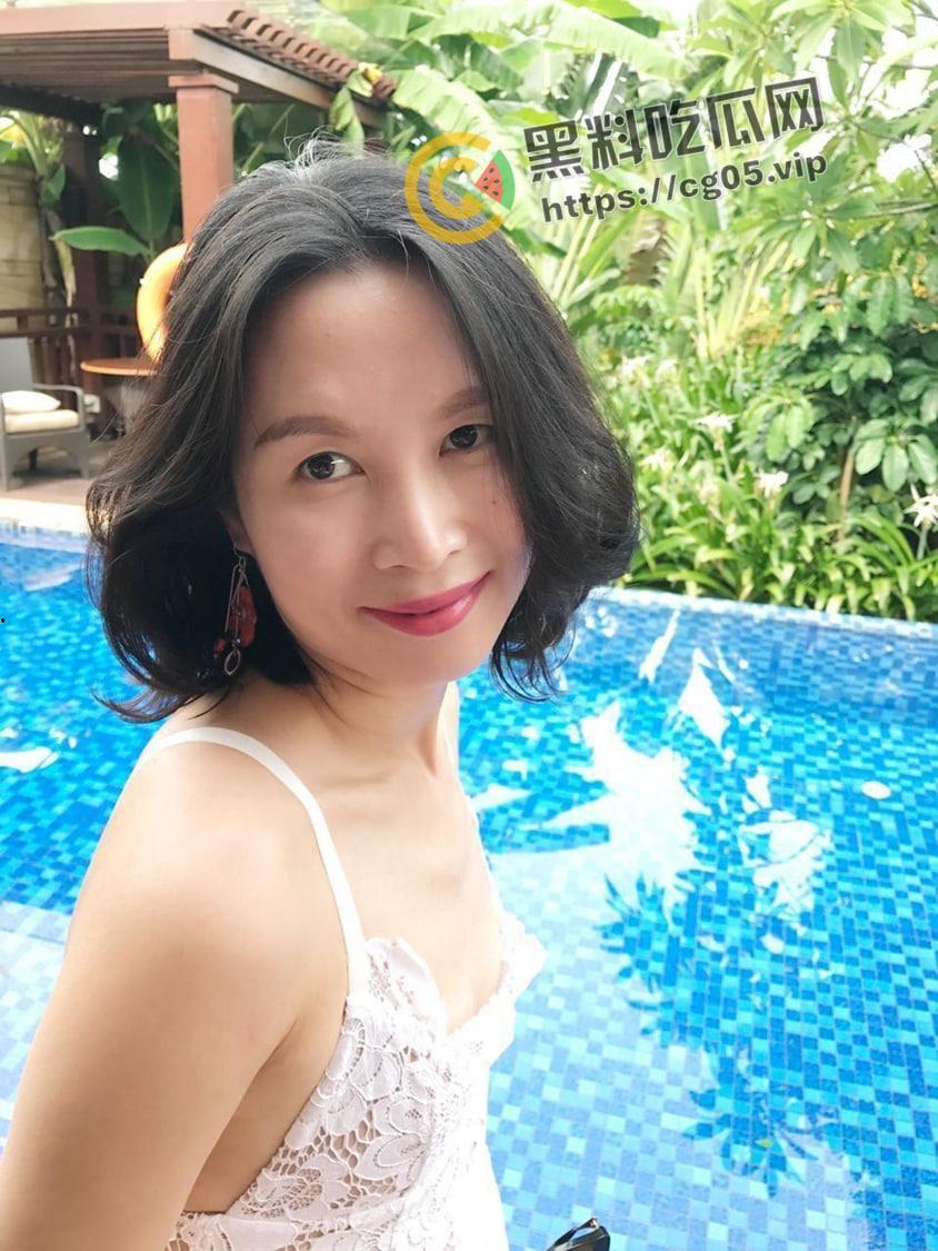 精壮小伙向上海浦东房东阿姨妥协 徐娘半老 风韵十足 阿姨我不想努力 什么阿姨 快叫宝贝-1