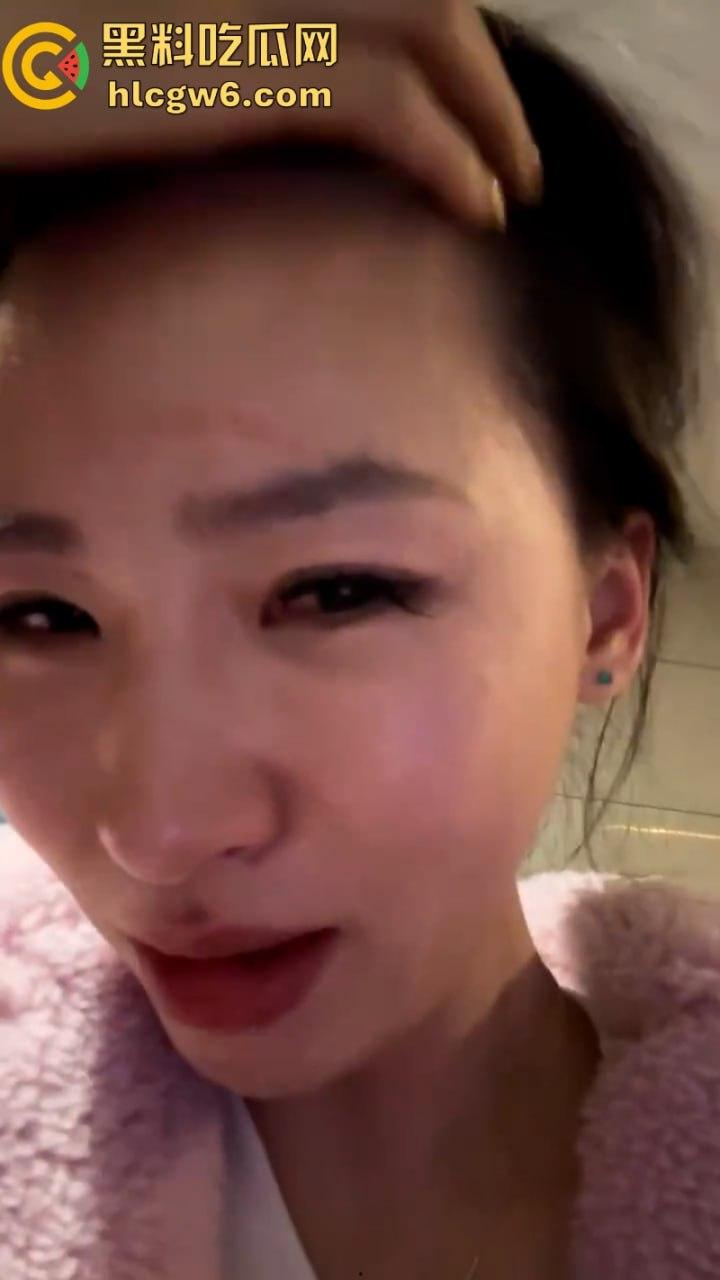 湖北一小学美女老师抖音自曝离婚探女遭前夫爹殴打抓脸全身多处受伤 伤情实拍曝光!都是血口子-6