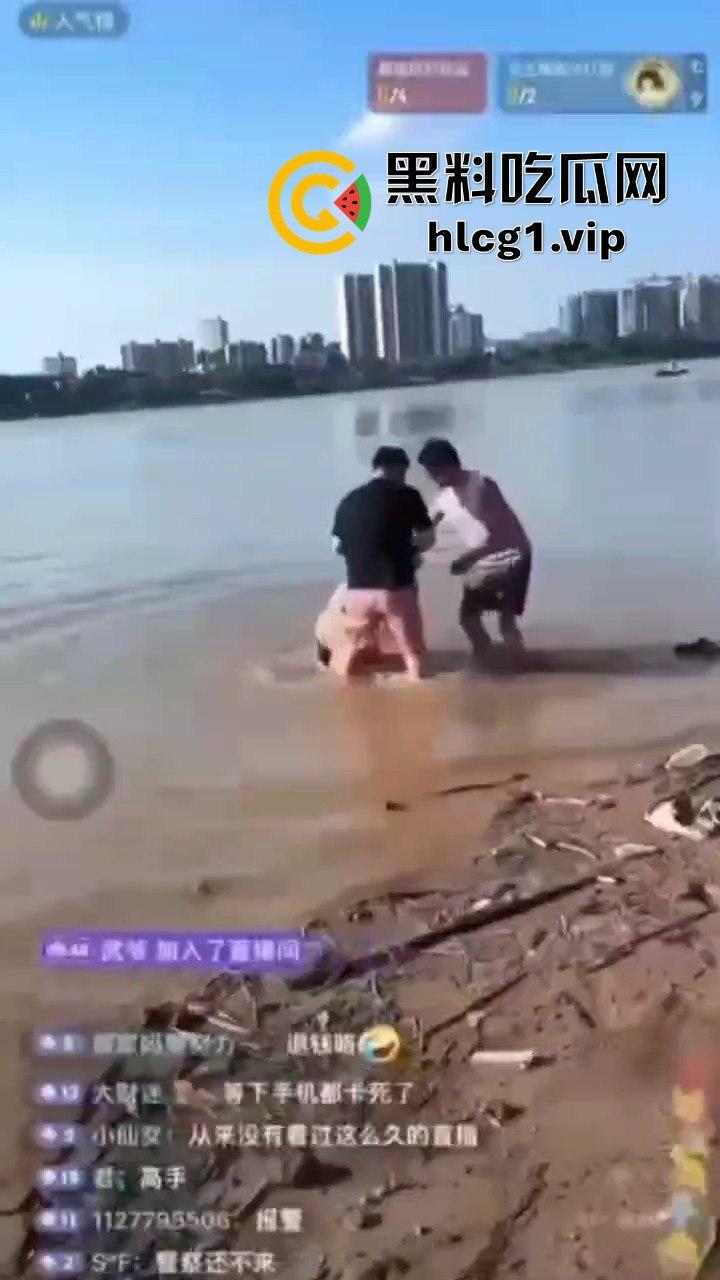 湘潭惊天骗婚案,五十岁大妈假冒身份骗婚二十岁小伙,荒唐谎言曝光,小伙被骗得团团转!-2