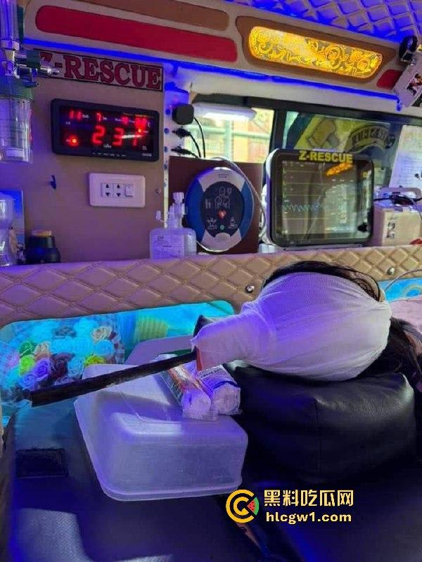 妙瓦底一女孩头部被刀插入！竹片墙掉刀酿惨剧，紧急送往泰国湄索医院！-1