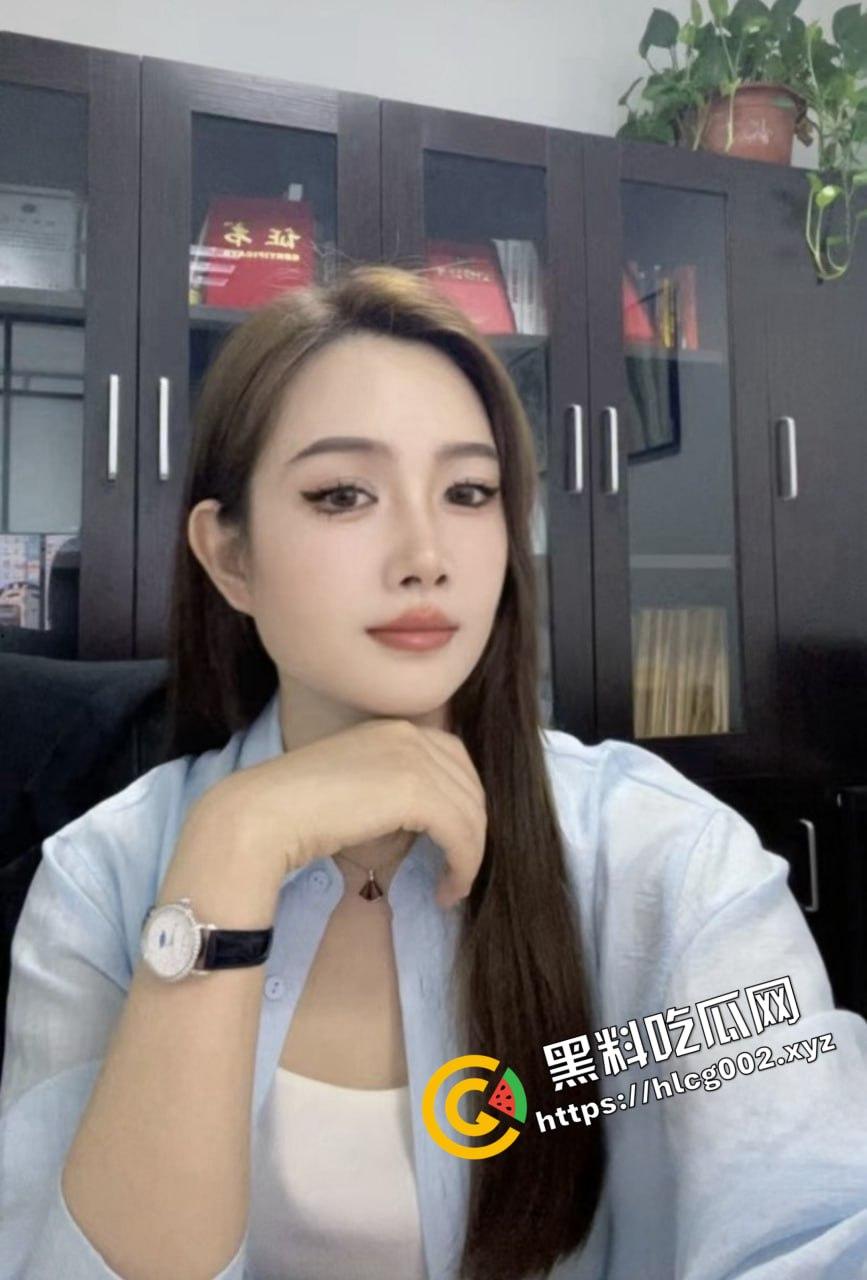 成都律所美女律师『于情霞』两边通吃被人抓住把柄 遭受害人强开屁眼 淫叫不断!-1