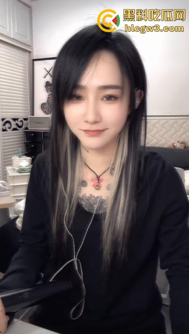 抖音千万粉丝歌手【一支沫z】与北京老头开房视频外泄 跪地舔JB主动开腿挨操 疯狂星期四V我50给你看独家!-15