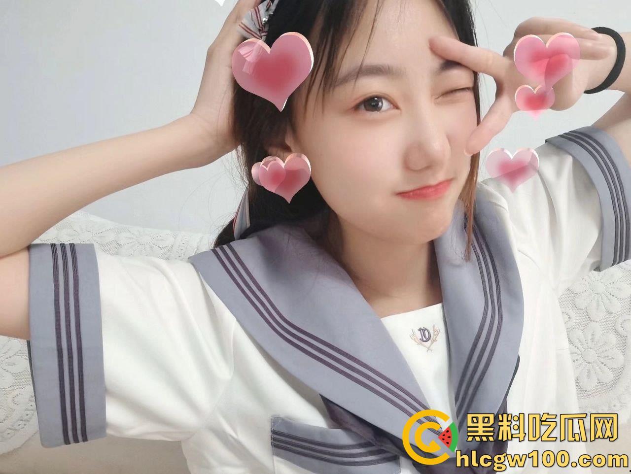 浙江外国语学院贫乳少女【张娜】，清纯外表内心放荡，花式骑乘放肆淫叫尽显放荡本性-3