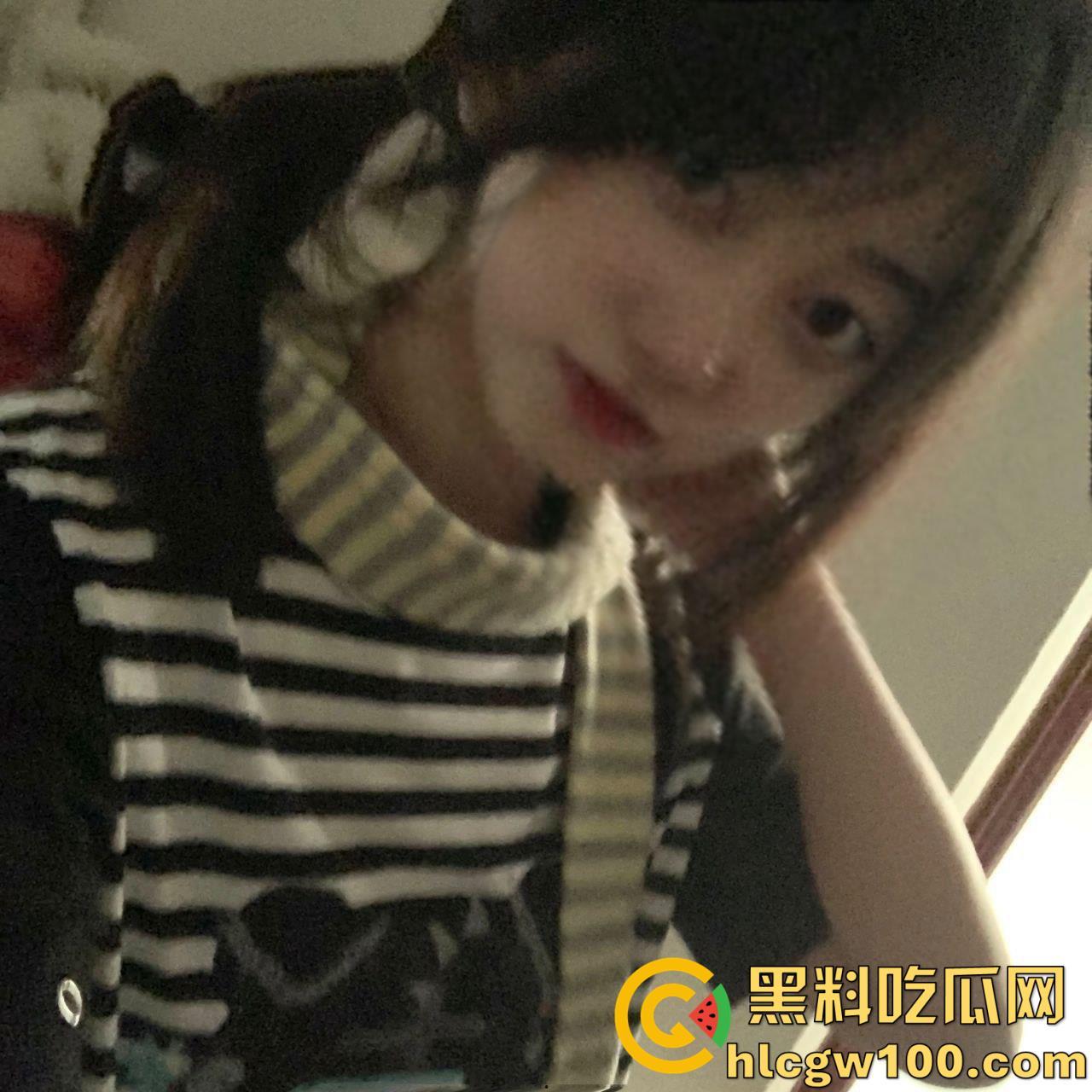 浙江外国语学院贫乳少女【张娜】，清纯外表内心放荡，花式骑乘放肆淫叫尽显放荡本性-6