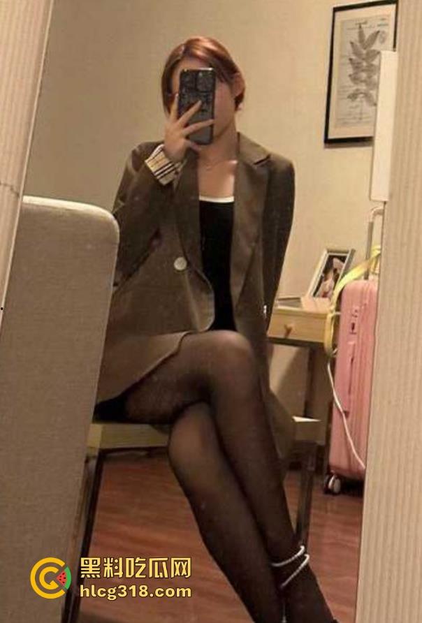 海角乱伦，酒后强上醉酒表姐，无套输出激情泄欲，巨大母乳摇摇晃晃，事后她哭的很伤心！-2