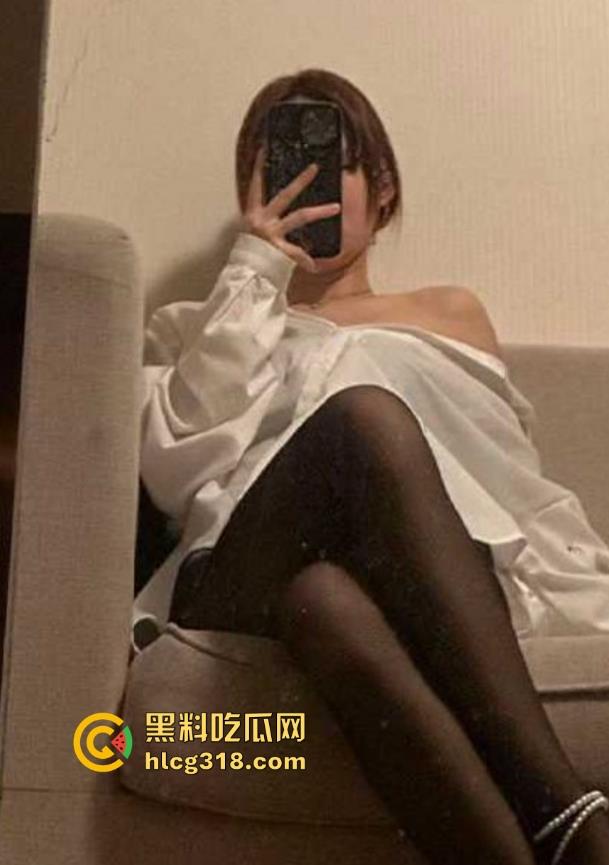 海角乱伦，酒后强上醉酒表姐，无套输出激情泄欲，巨大母乳摇摇晃晃，事后她哭的很伤心！-3