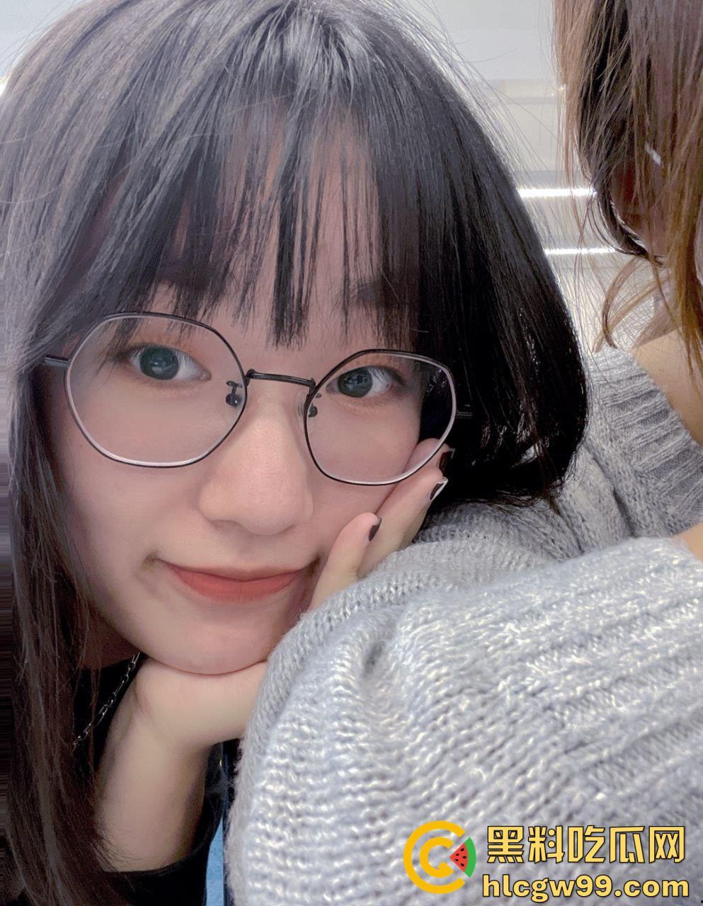 真实大奶反差母狗【林子袆】，变态老哥调教小嫩骚逼自慰淫水直留，表兄妹演绎背德快感-2