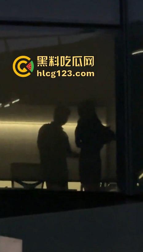 腾讯大厦38楼会议室变炮房！加班加到直接开干，楼下吃瓜群众围观全程！-14