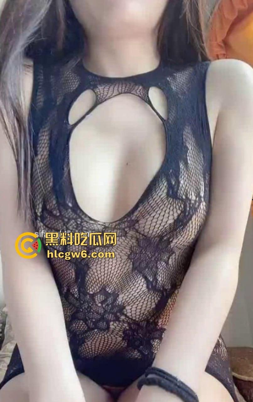 极品巨乳自拍视频外泄！大胆自嗨自慰骚姿势，全程高能让人看了欲罢不能！-14