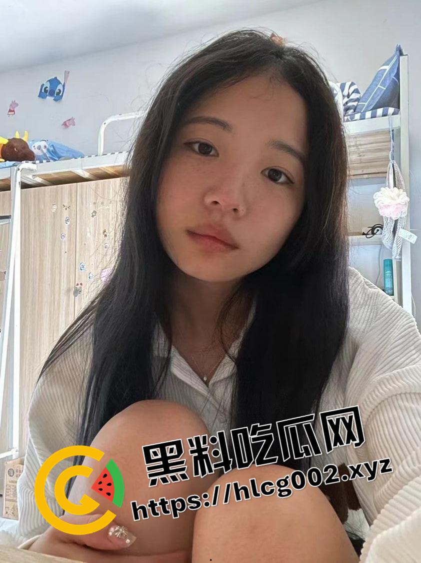 李铁出轨被爆！包养重庆黔江区经贸学院学生【邹淑琴】 一把年纪给年轻妹妹当M前排吃瓜-1