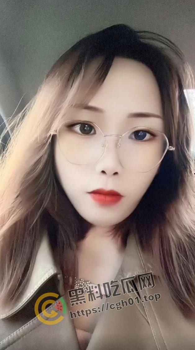 广东潮汕恒大名都美艳少妇【朱晓燕】出轨隔壁老王  被捉奸后曝光 阴毛旺盛的少妇水真多啊-1