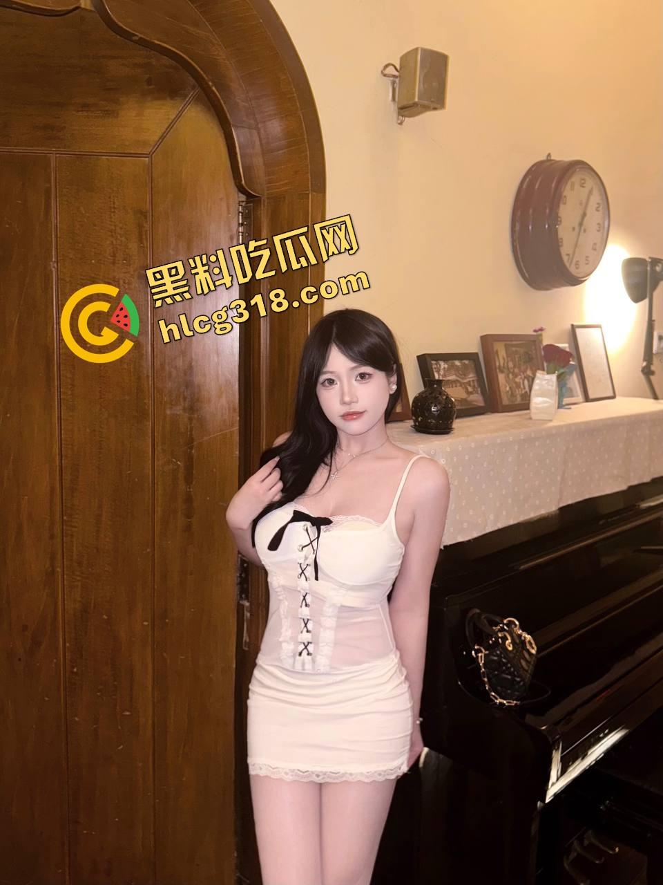 健身房现场约炮蜜桃臀骚货操起来太顶了，后入撞得啪啪响，女上骑乘甩得大腿发麻，不打一发说不过去！-3