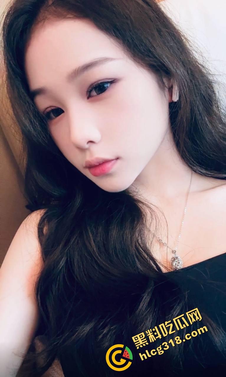 现在小仙女背地里全沉迷黑屌巧克力，一个个被操得腿软心服，舔着黑屌笑得像吃糖喊着Daddy求内射！-2