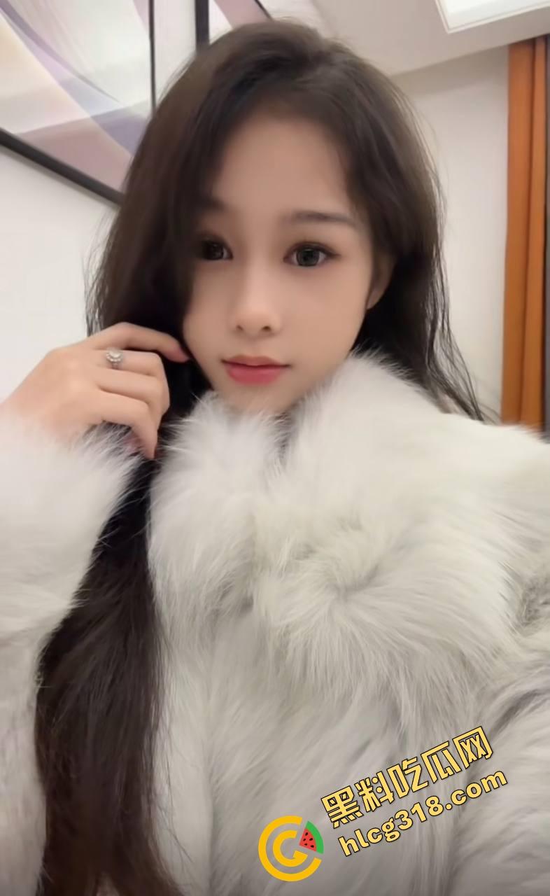 现在小仙女背地里全沉迷黑屌巧克力，一个个被操得腿软心服，舔着黑屌笑得像吃糖喊着Daddy求内射！-3