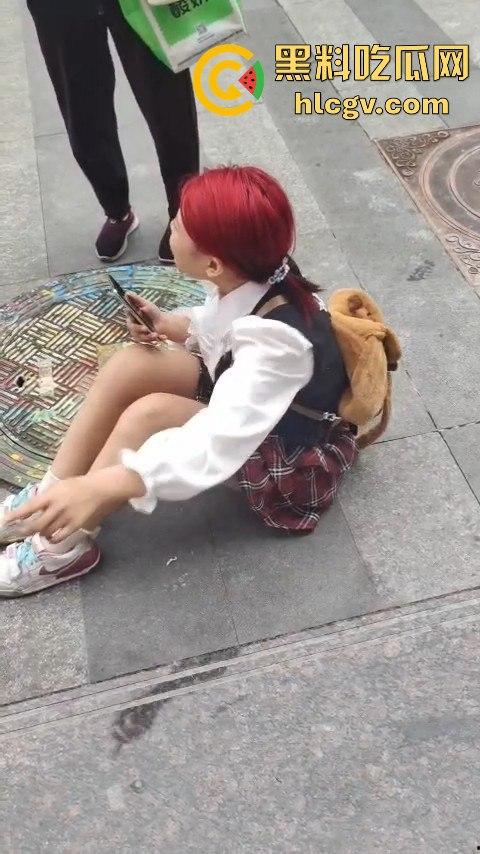 瓜友爆料河北石家庄07年出生的【王玉媌】，疑似群P上瘾却不嫌丢人，身上衣服全是炮友赠送！-8