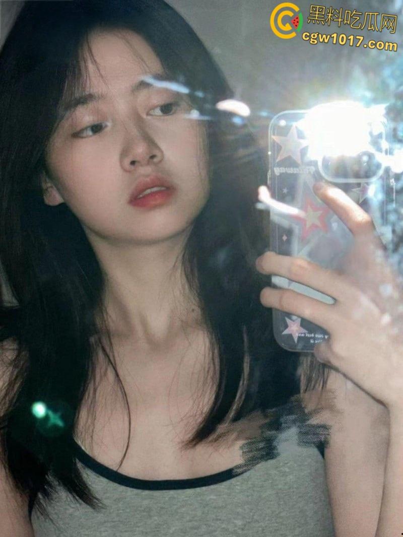 江苏南京学生妹【杜小柠】分手后遭渣男曝光，清纯女神沦为丧志母畜，露出自慰道具双通！-2