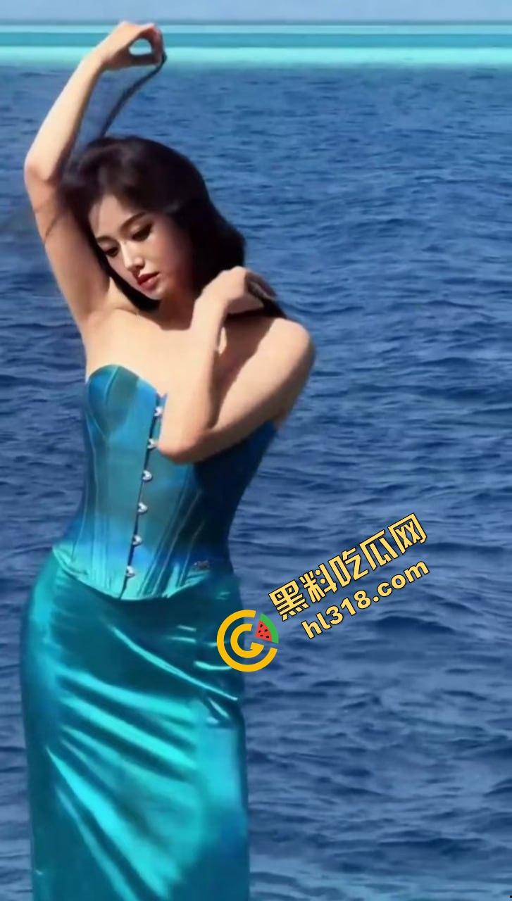 看电视时女友突然骑上来变身自动档，床上被丰乳肥臀暴摇榨精，这种体验哪个男人没幻想过？-3