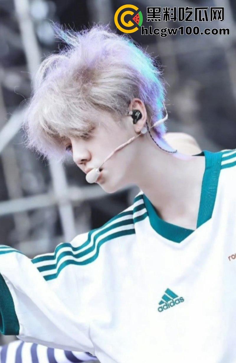 顶流明星【鹿晗】抖音直播竖中指 粉丝质疑飙脏话怒怼黑丝 这还是小仙女们追捧的无法复制的初代顶流吗！-14