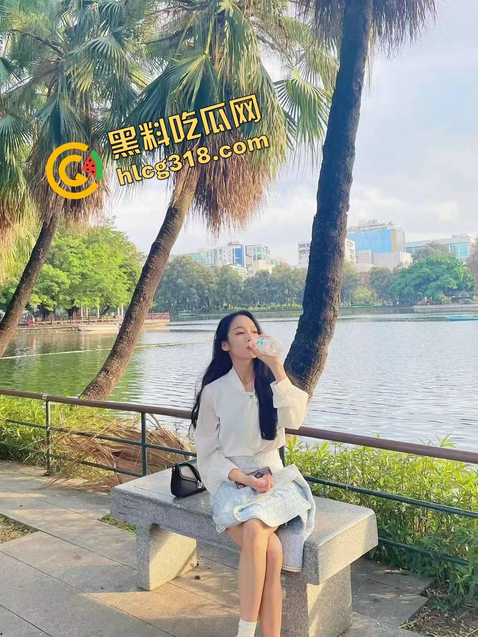 开房花活多全裸取闪送，骚女掀被露奶玩心跳，快递小哥见码如见鬼，头都不敢抬一脸写着社会险恶！-3