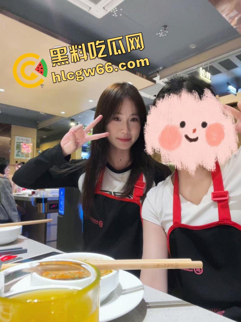 南通小姐姐爆闺蜜成都经济学院『李梦』勾引自己男友，嘴上说姐妹情深，私下跪地含男友鸡巴爽到叫出声！-1