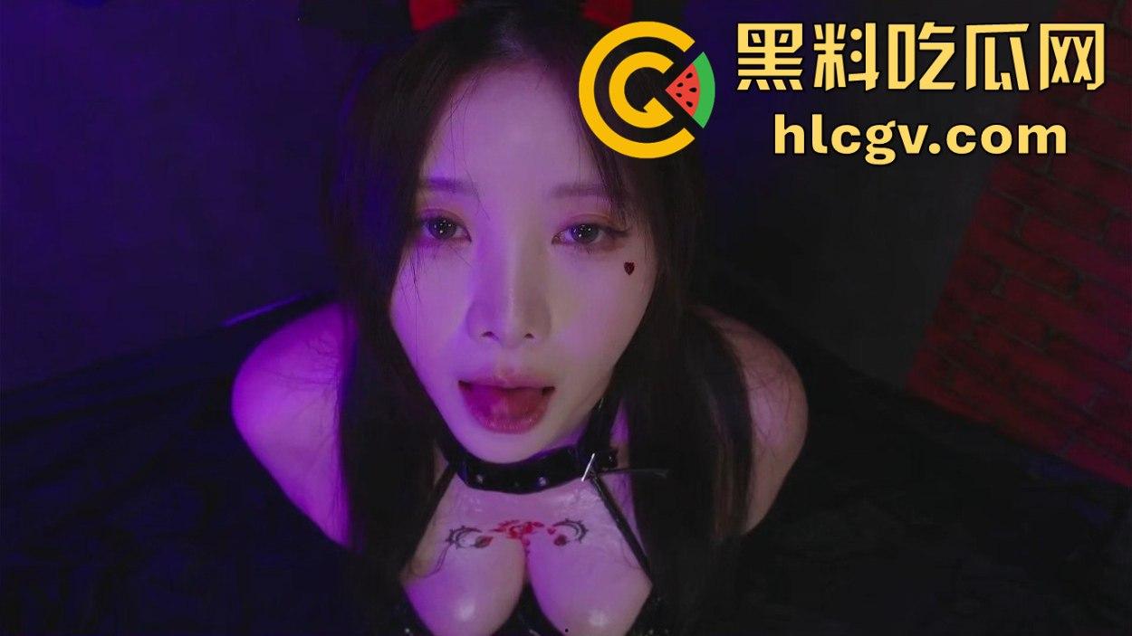 万圣节韩国ASMR女神大战欧美胸巫！究竟谁能让你射爆？口技vs摩擦让你耳朵怀孕，带耳机好好放松！-9