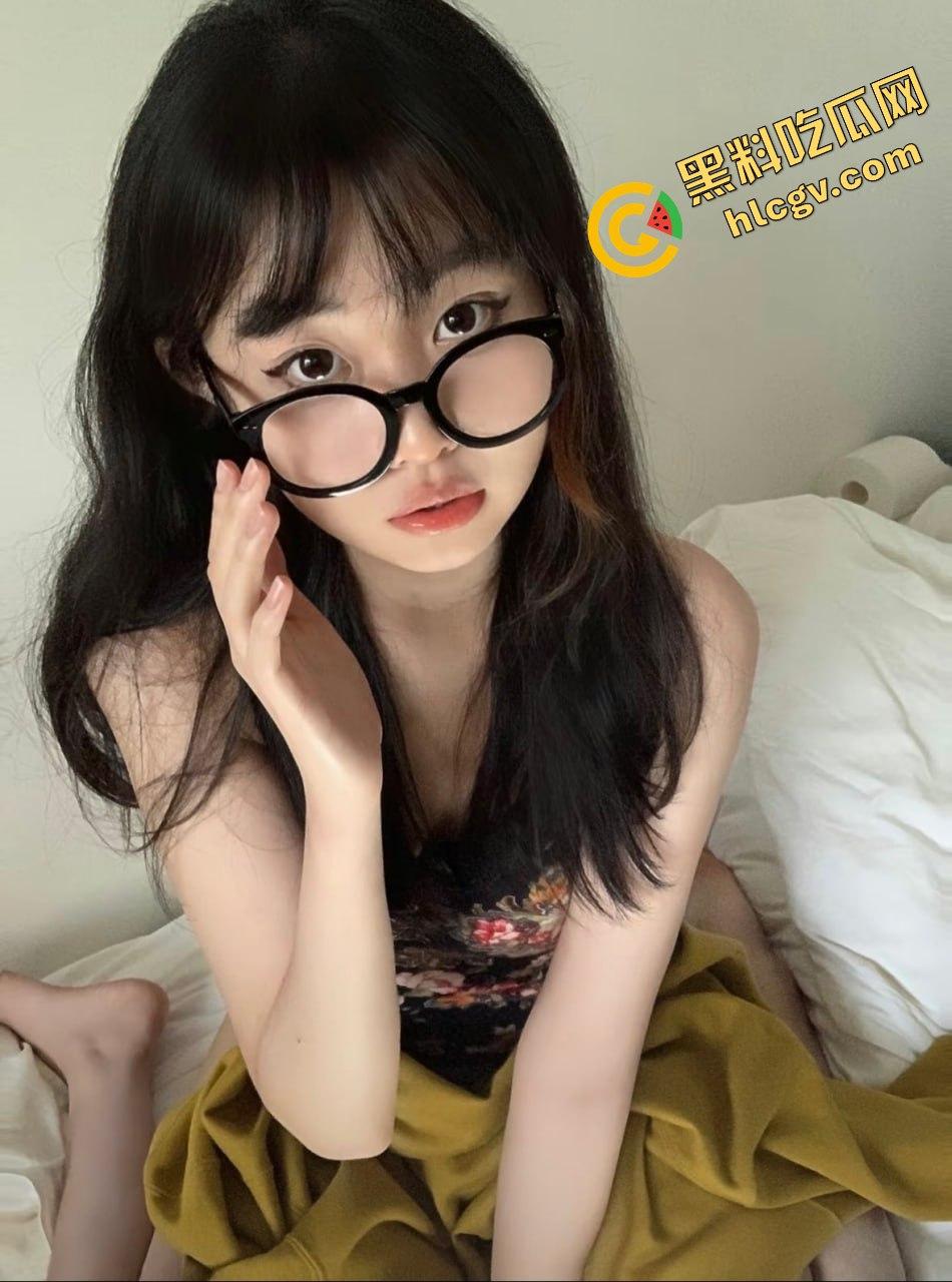 苏州职业大学反差骚货『邓媛媛』出轨男朋友与多金大哥干炮 被男友泄露激情视频 独家曝光流出！-4