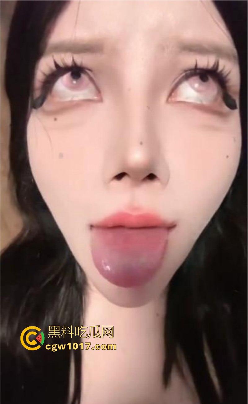 抖音高颜值魅魔【喵酱崽】大尺度私拍曝光，阿黑颜盯射眼神勾魂拉丝，玉乳娇艳欲滴自慰，充满了对精液的渴望！-6