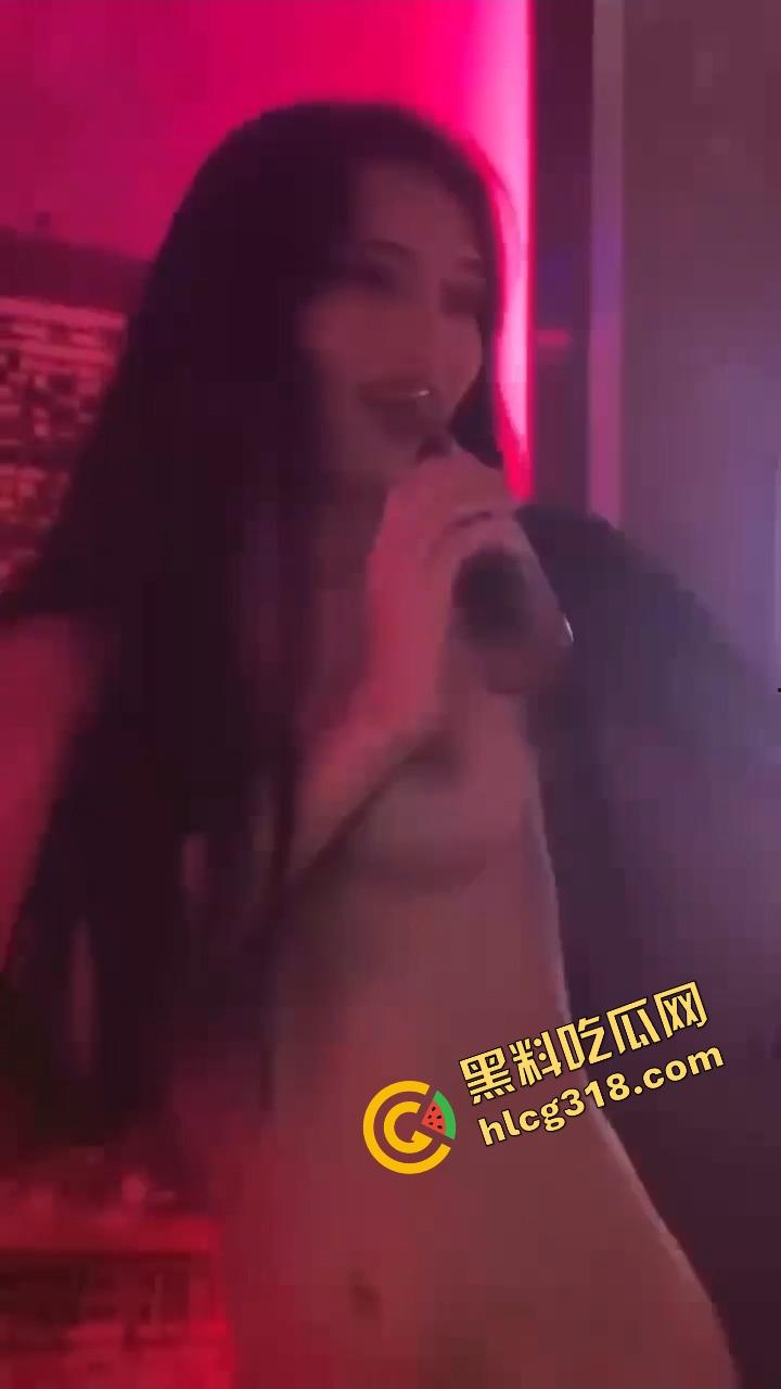 K房全裸接客制，香奶滑臀油光锃亮，唱一首舔三口，不挑脸不挑屌，包夜随便草，钱到位谁都能射进高音区！-3