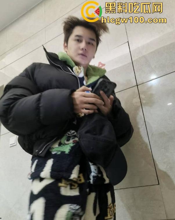 解放西顶级渣男【王璨】恋爱期间多人运动，还撬女友闺蜜强奸打炮，堪称渣男界天花板！-3